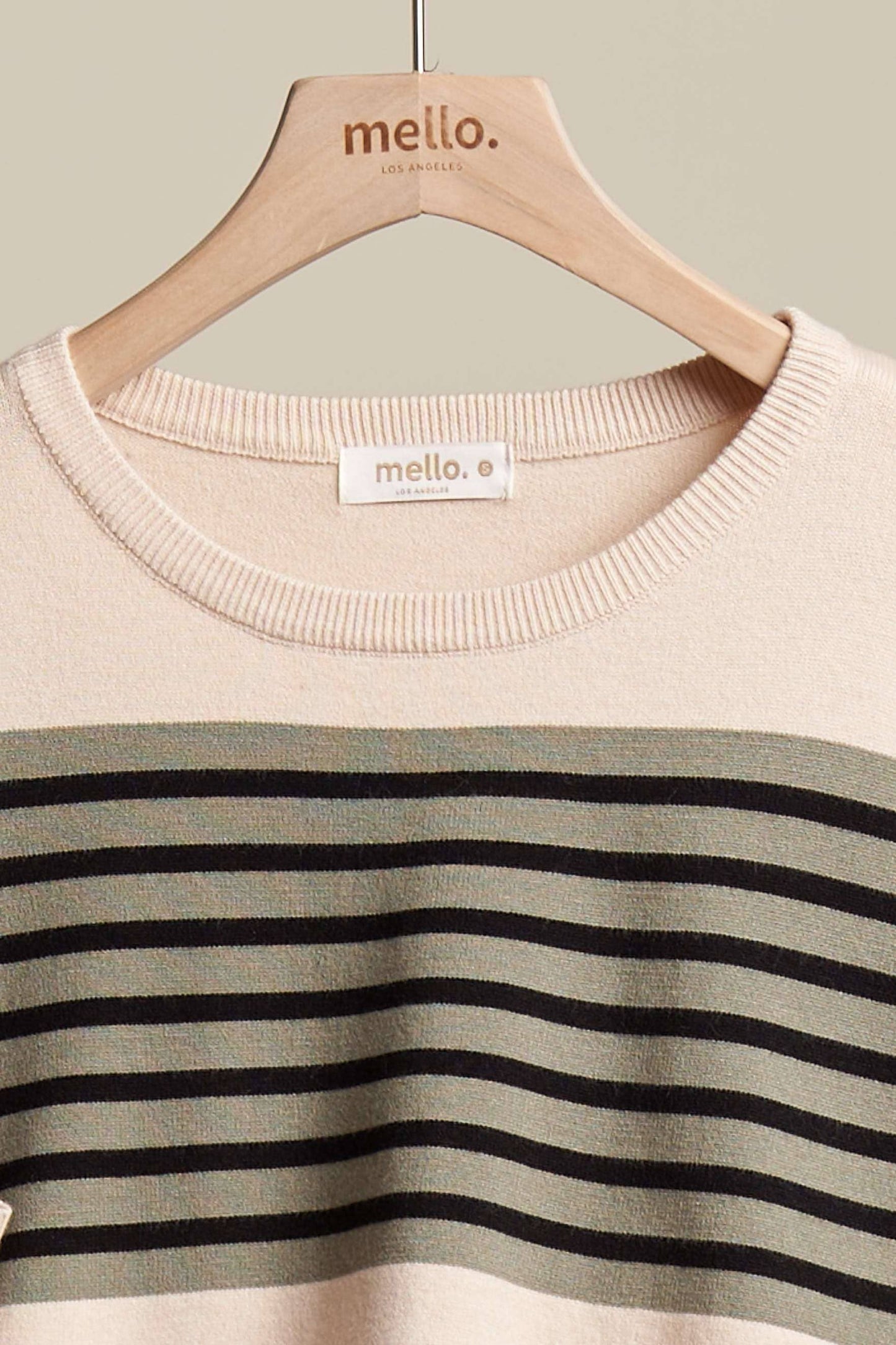 Color Block Round Neck Knit Sweater