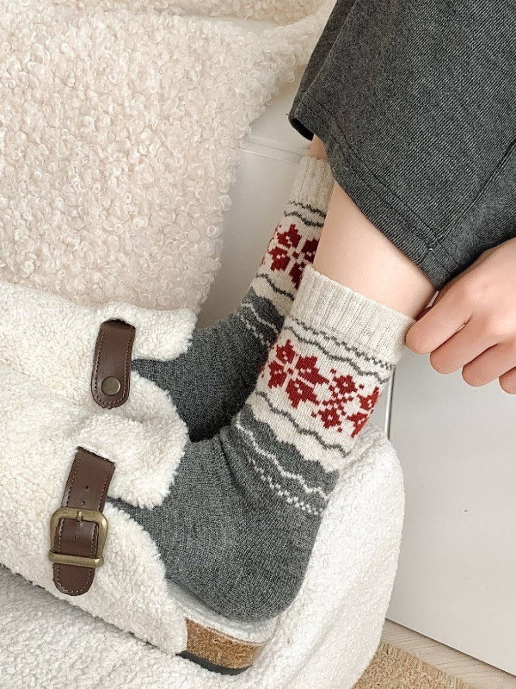 ThickSnowflake Patterned Mid-calf Socks