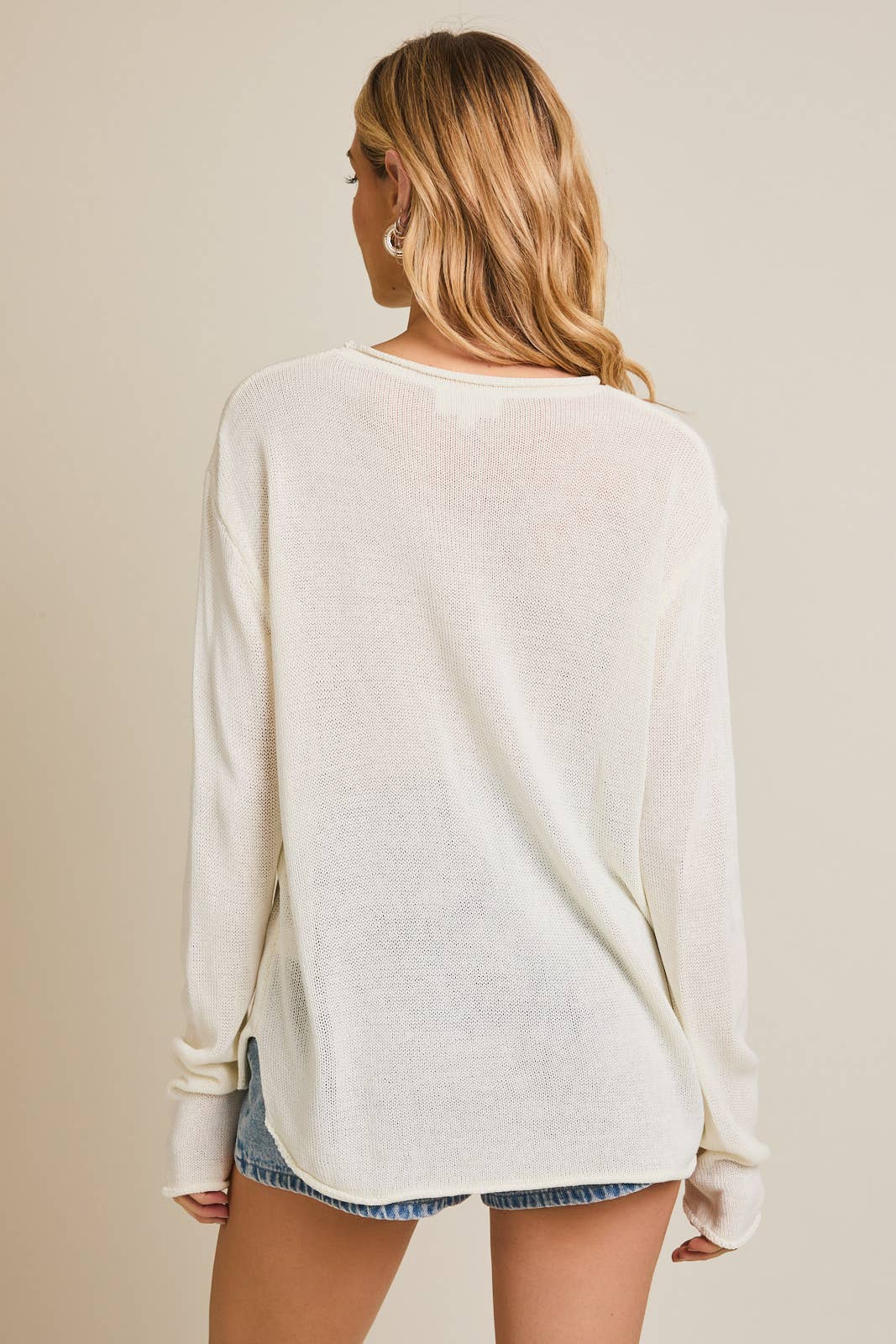 ROUND NECK LONG SLEEVE "BEACH" LIGHT WEIGHT SWEATER