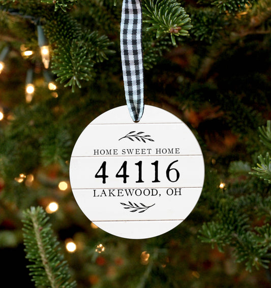 45840 Farmhouse Ornament