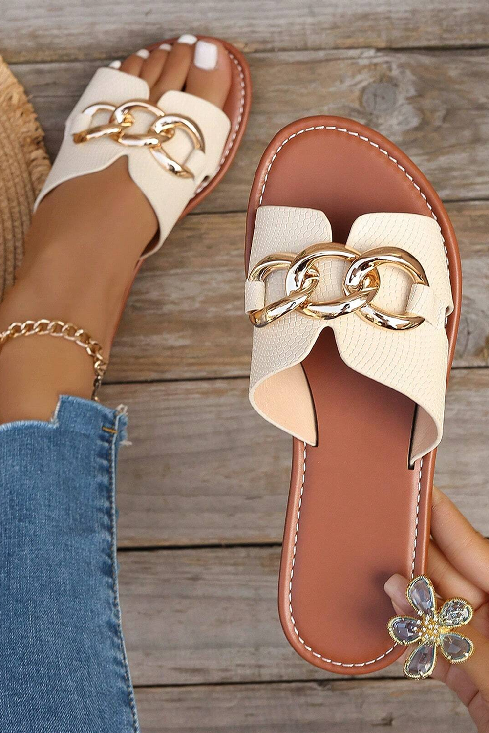 Metal Rings Decor Cutout PU Flat Slippers