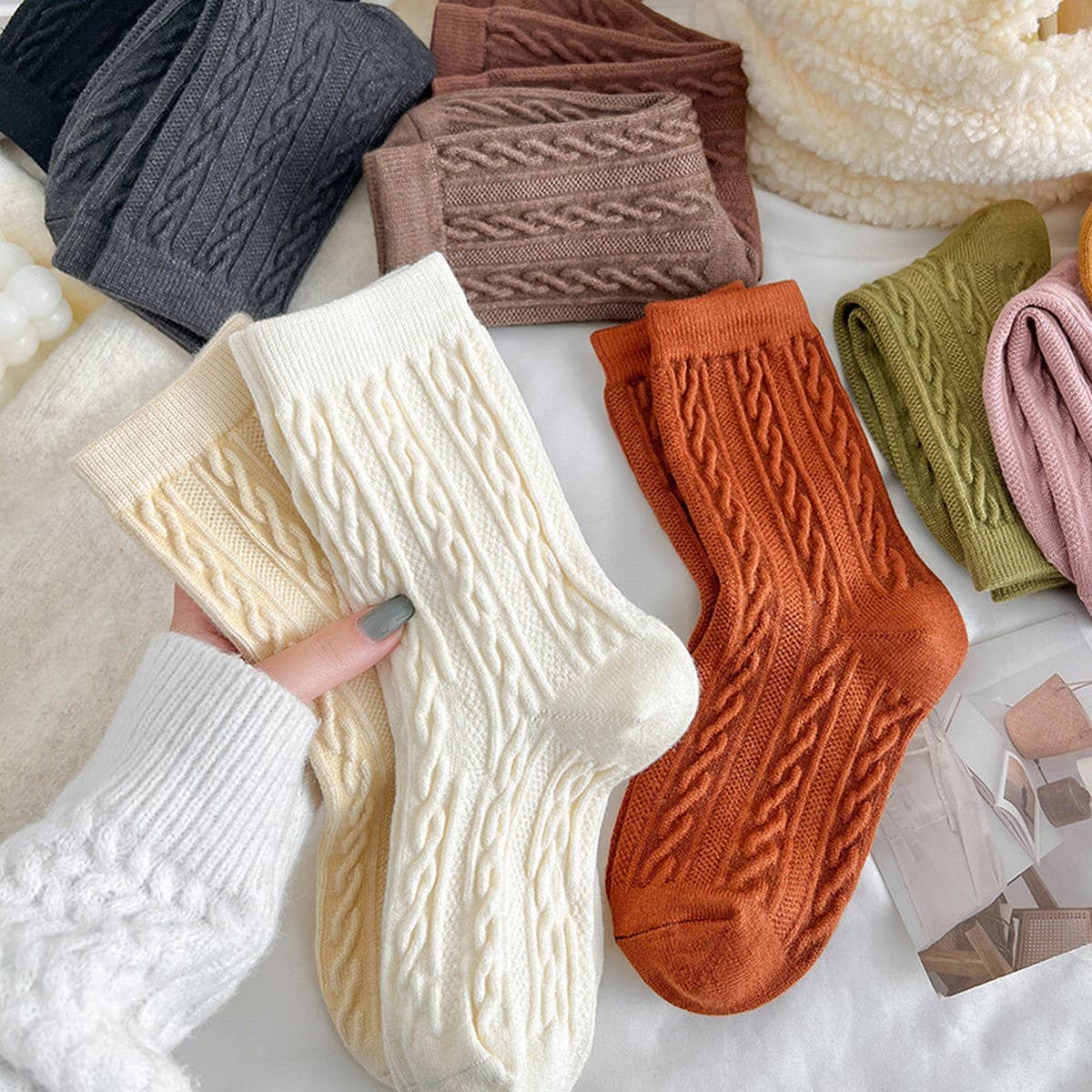Solid Color Retro Twisted Diamond Texture Warm Pile Socks