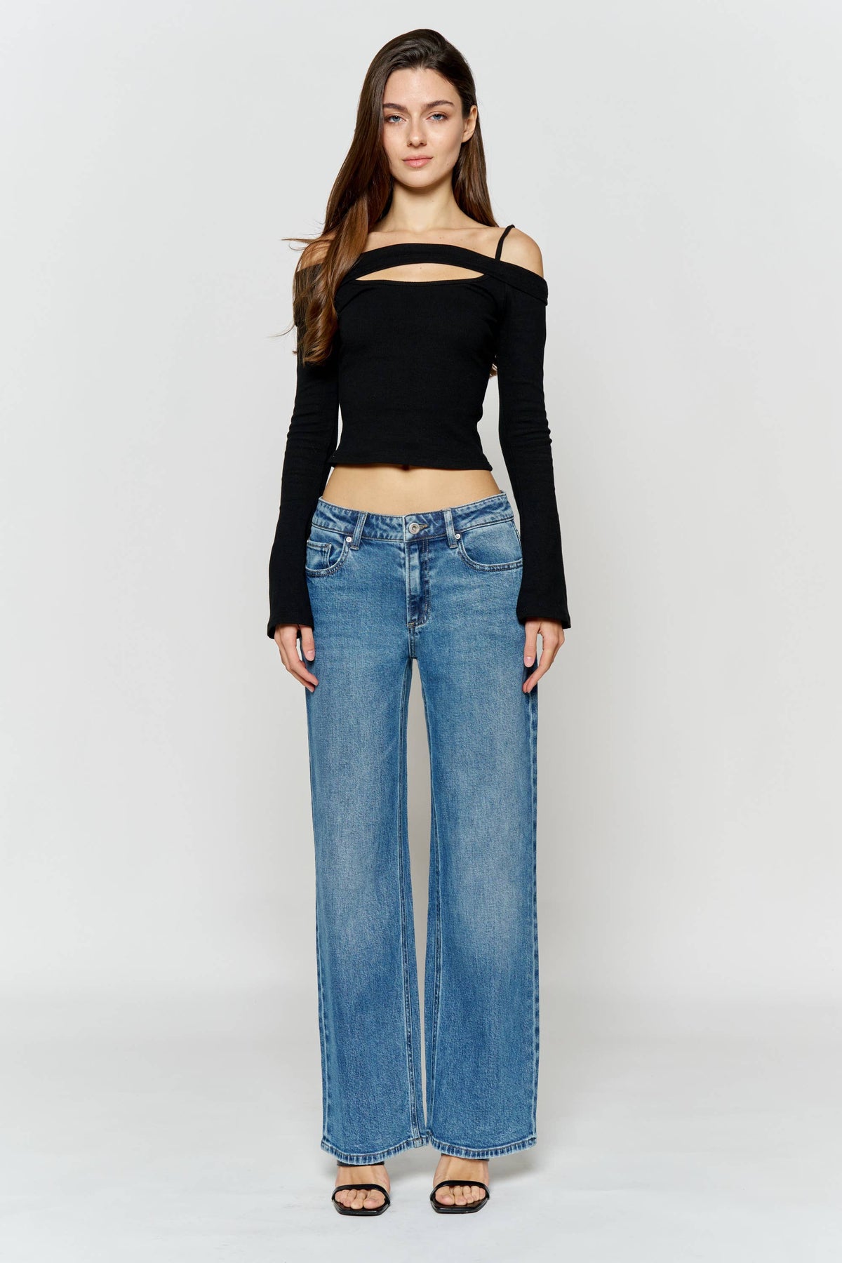 Mid Rise Relaxed Wide Leg Jeans