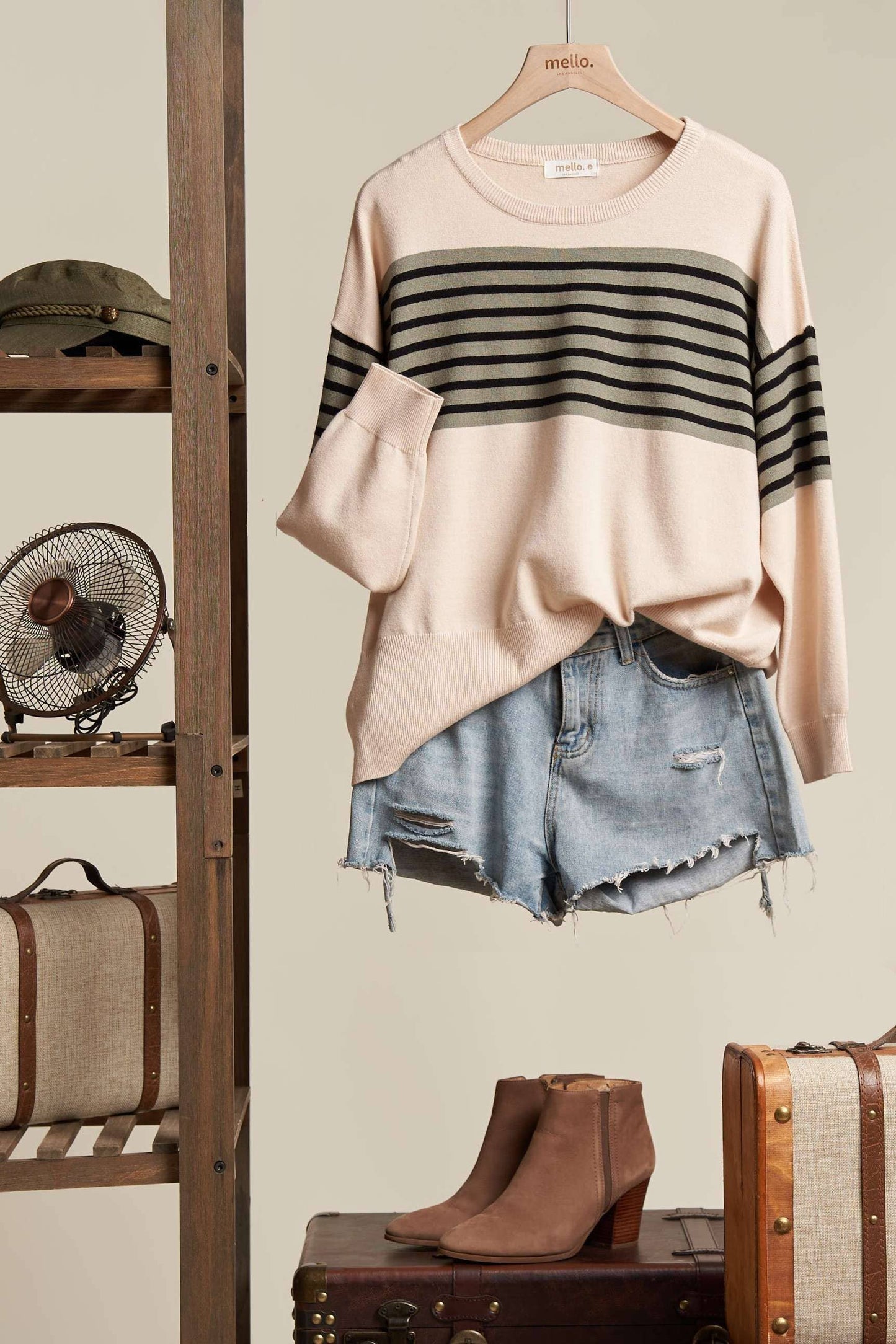 Color Block Round Neck Knit Sweater