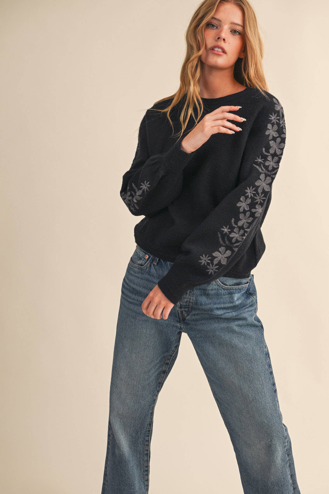 Pullover Sweater with Floral Embriodered Sleeves