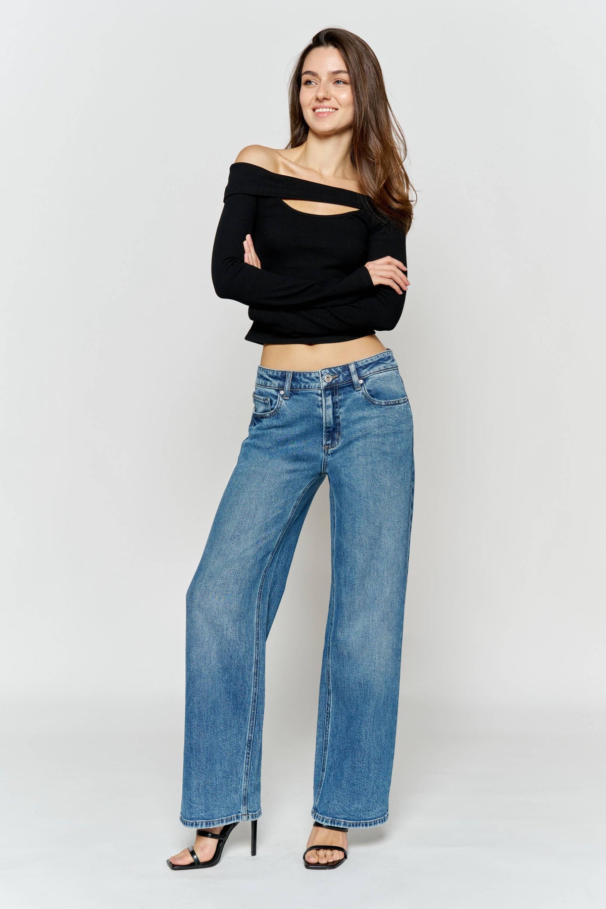 Mid Rise Relaxed Wide Leg Jeans