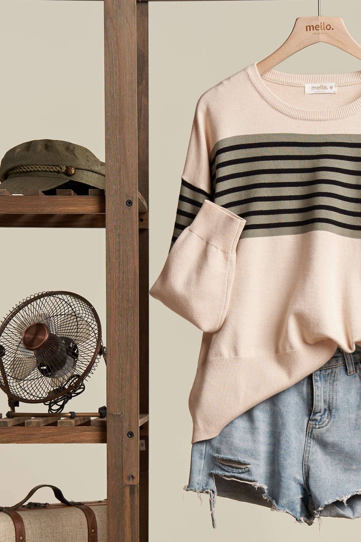Color Block Round Neck Knit Sweater
