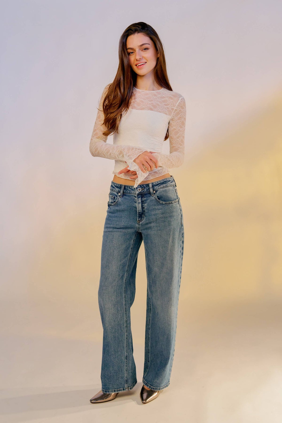 Mid Rise Relaxed Wide Leg Jeans