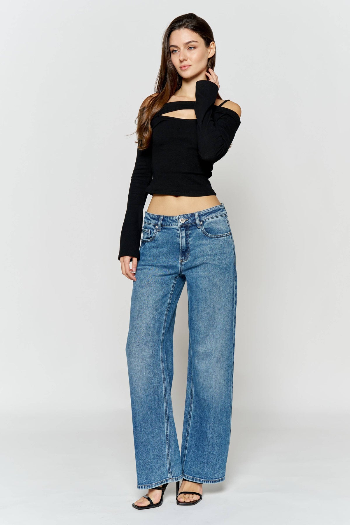 Mid Rise Relaxed Wide Leg Jeans
