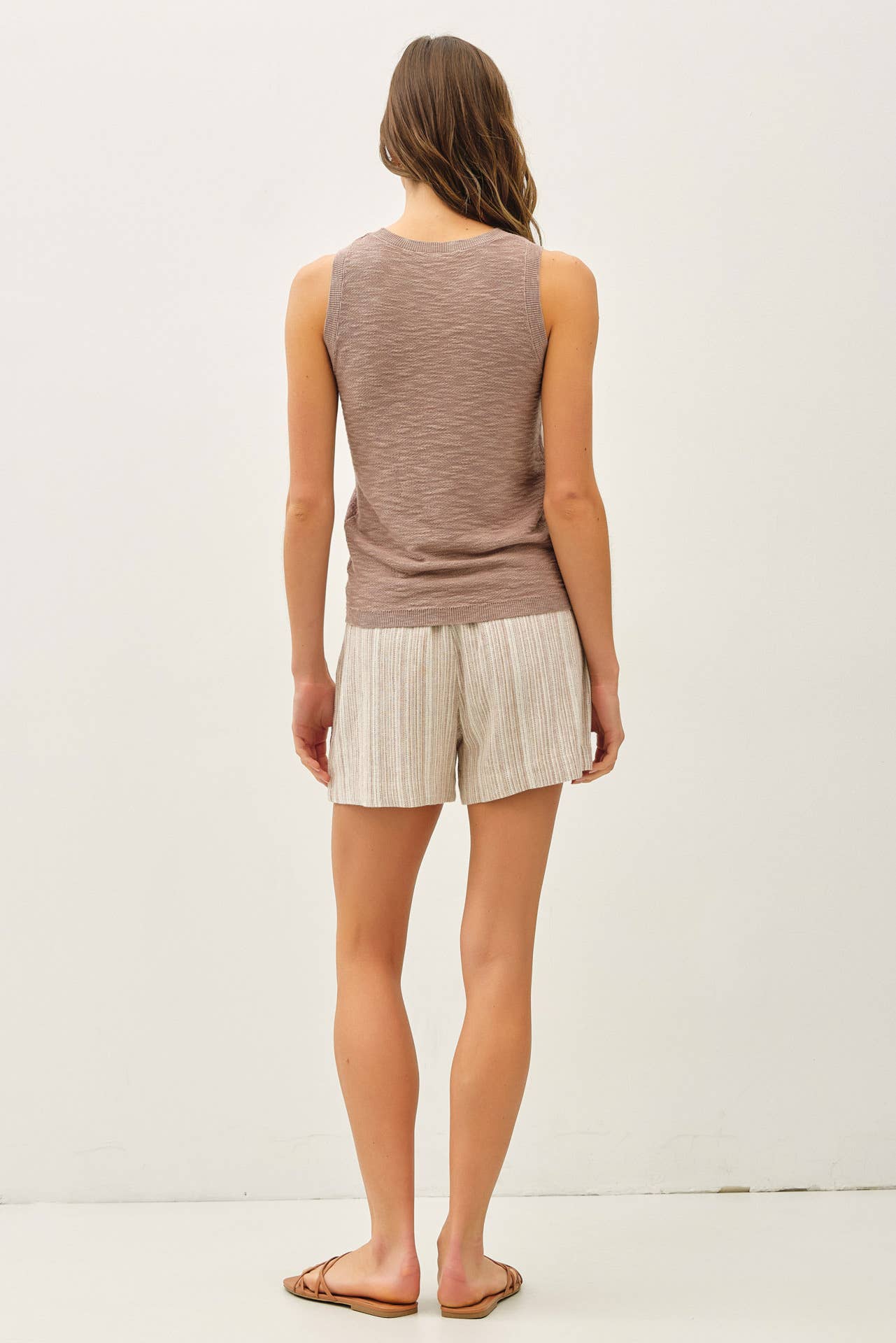 Round Neck Sleeveless Knit Top
