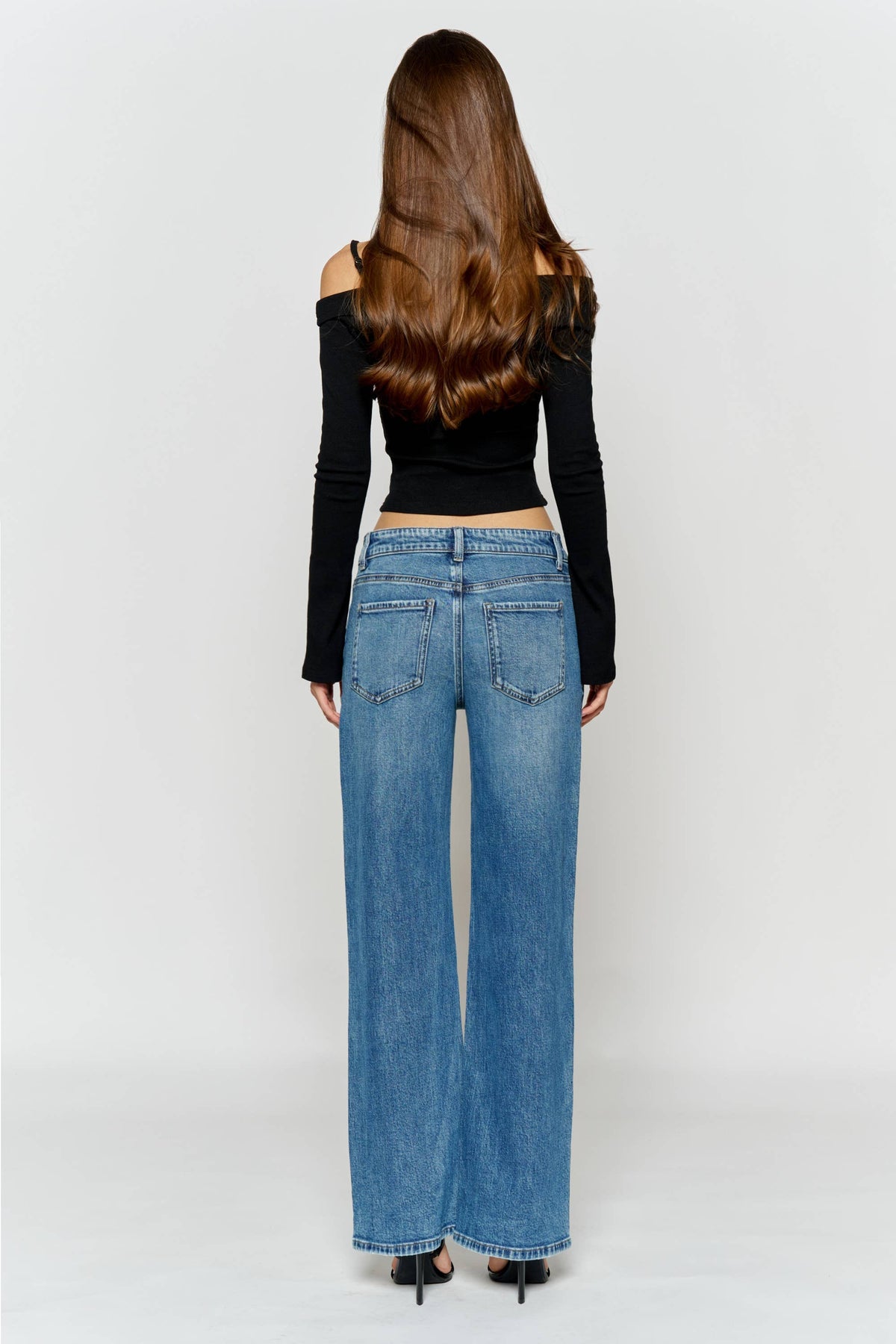 Mid Rise Relaxed Wide Leg Jeans